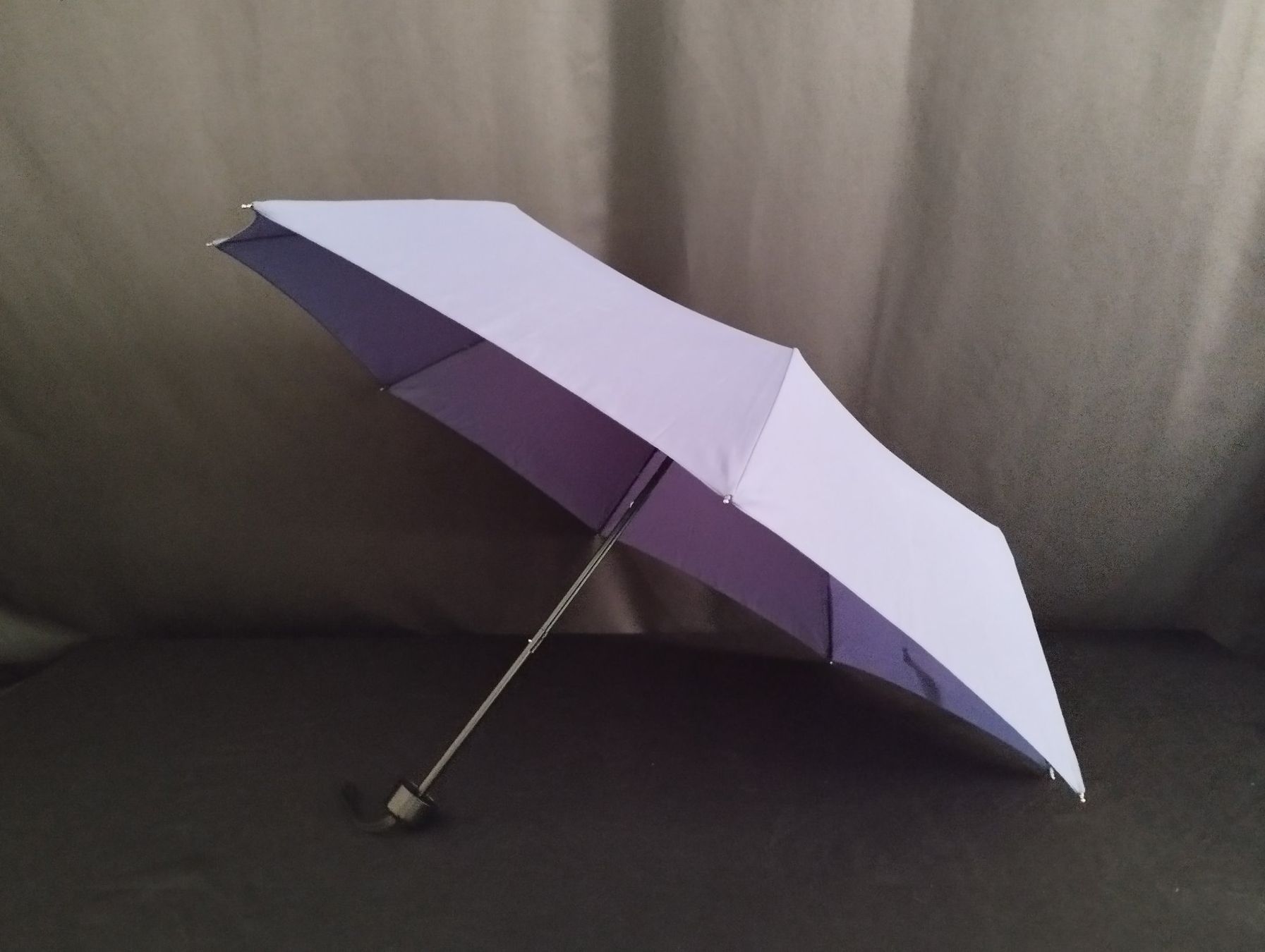 Ombrelli: Regenschirm blau – Usato da Schübelbach venduto da Restwert_Schubelbach 1