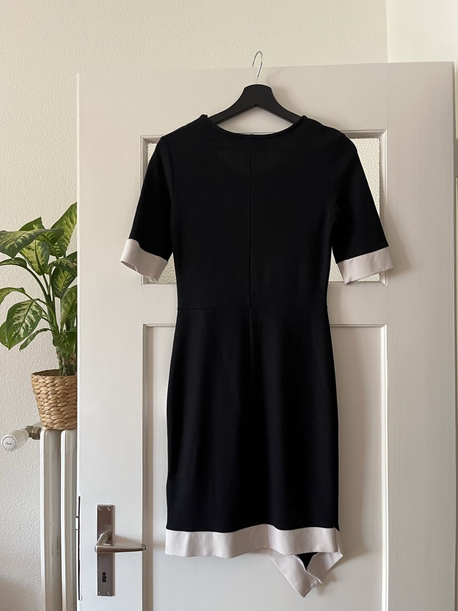Kleider: Damenkleid stretch figurschmeichelnd 36/38 – Gebraucht aus Olten von lcs_2sdk 1