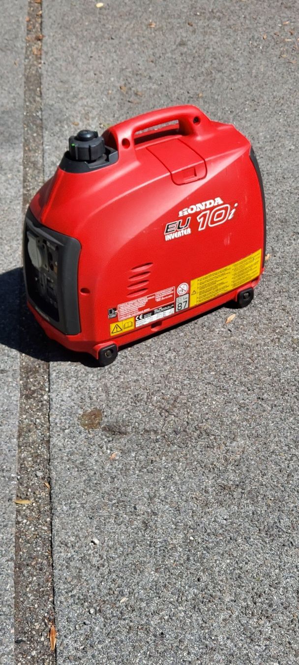Honda Generatori di corrente: HONDA 10i Strohmerzeuger – Usato da Duggingen venduto da Mrshoebox
