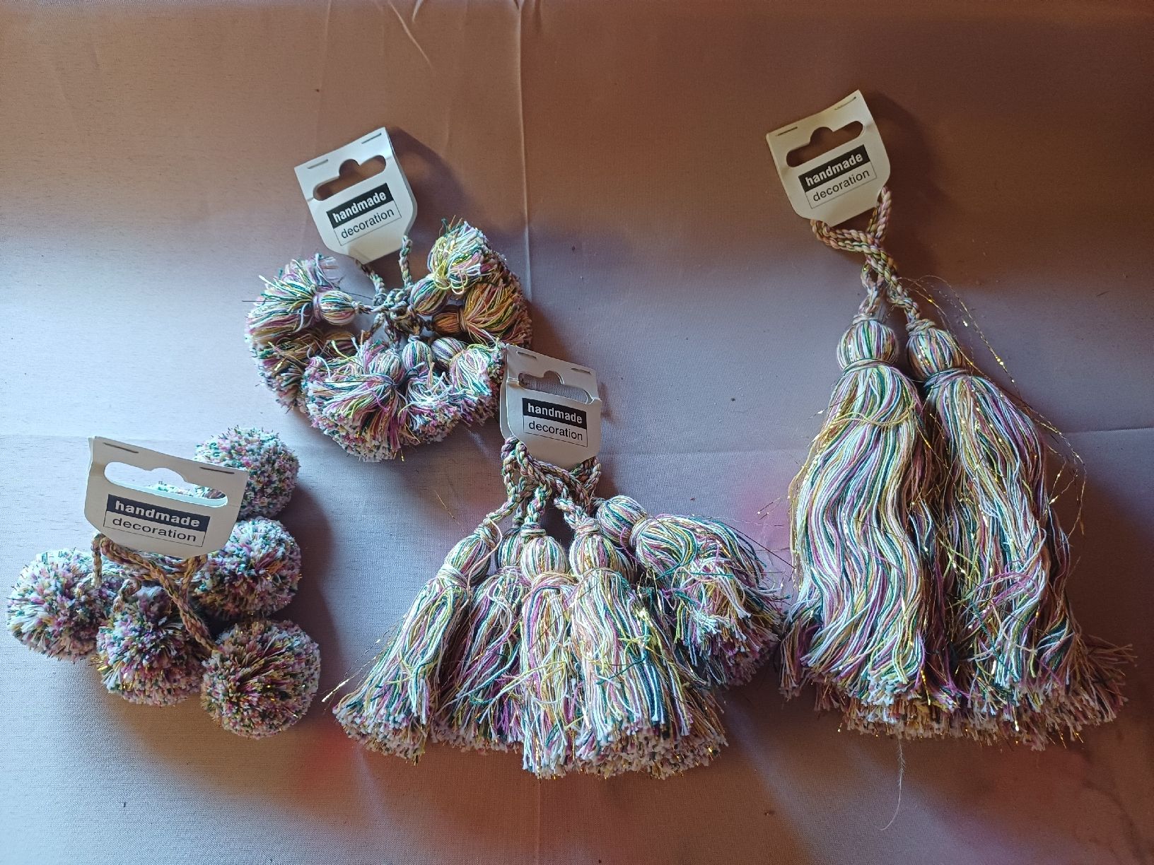 Tutte le decorazioni: neu: Handmade Deko Pompons und Bommel Set, multicolor – Nuovo e nell'imballaggio originale da Nassen venduto da verrueckt