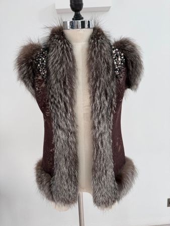 Veste sans manches avec fourrure