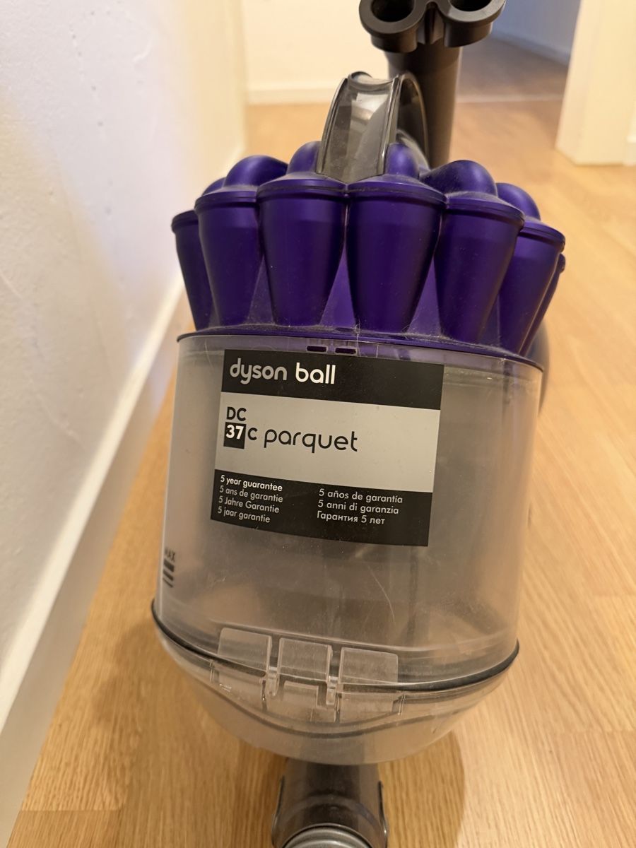 Dyson Aspirapolveri & Accessori: Dyson Ball DC 37c parquet Staubsauger – Usato da Laufen venduto da le-noumi 2