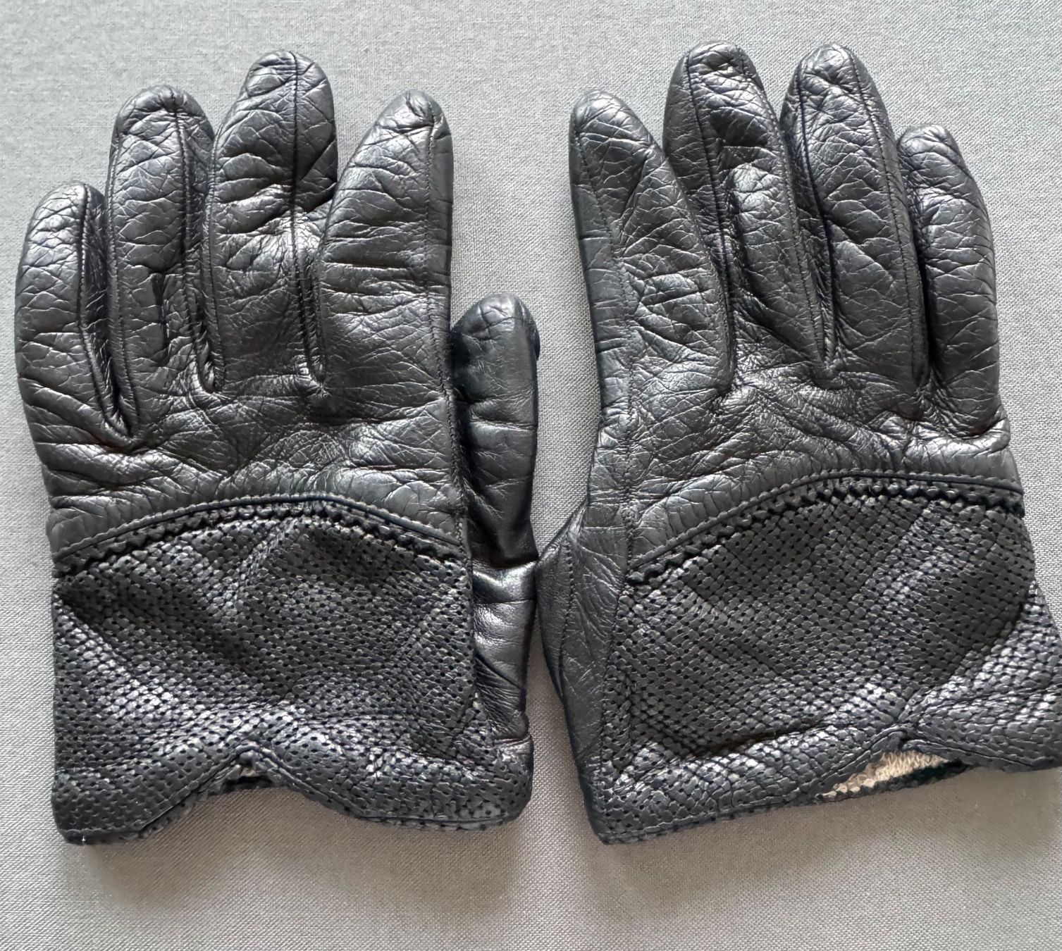 Guanti & manicotti: Frauen Handschuhe – Usato da Zürich venduto da VictoriaGVA 1