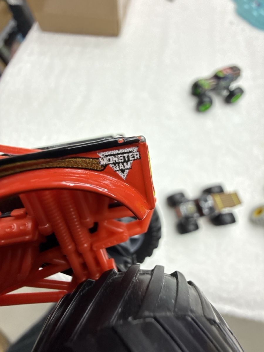 Spielzeuge: Lot de 5 Monster Jam  monster truck – Neu (gemäss Beschreibung) aus Chenens von anasantos90 6