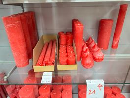 021 Posten Raureif Kerzen erdbeerrot aus Liquidation