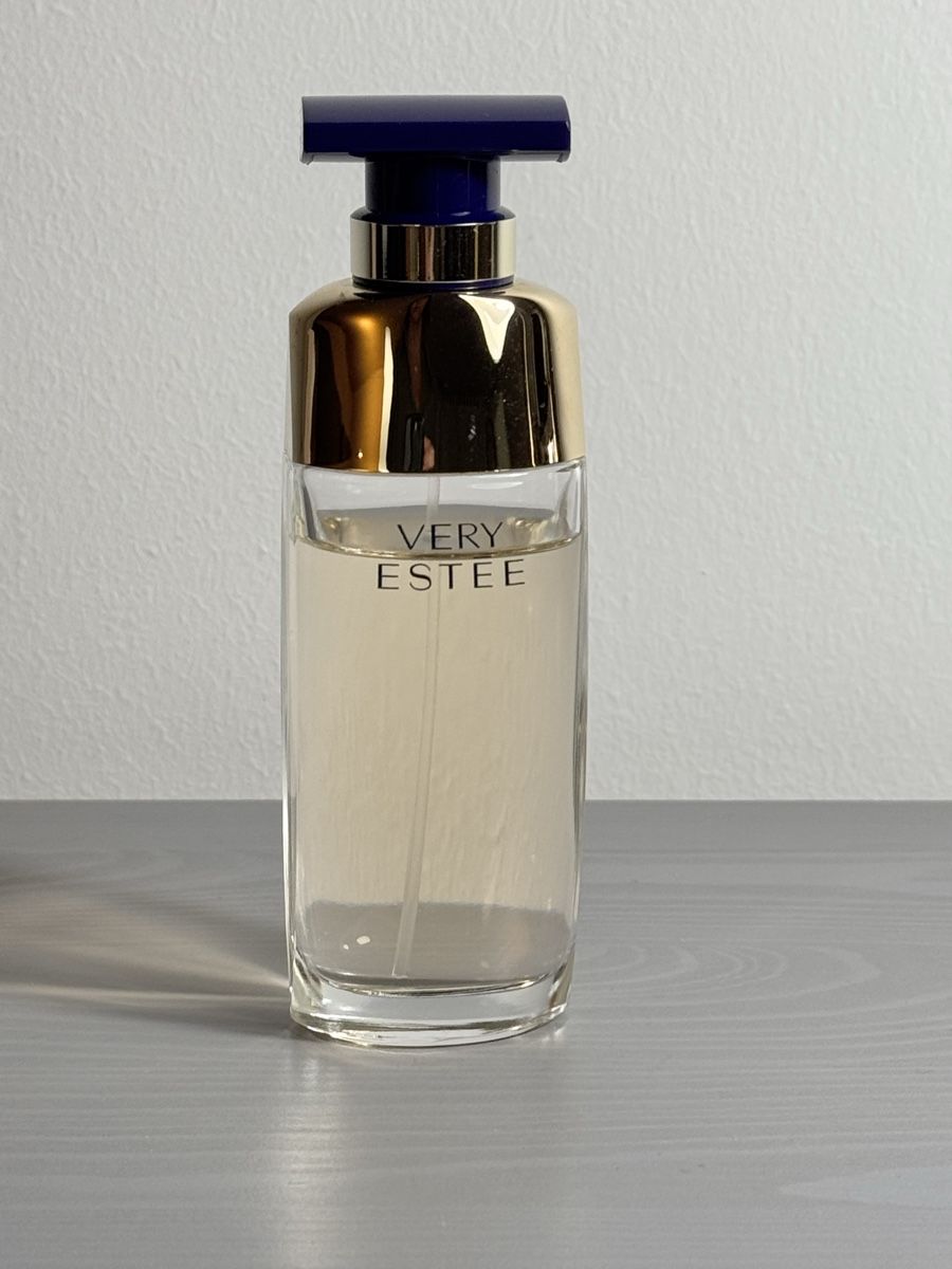 Estée Lauder Parfums & Eau de Toilette: Very Estée eau de Parfum – D'occasion à Winterthur par thi_6f8k