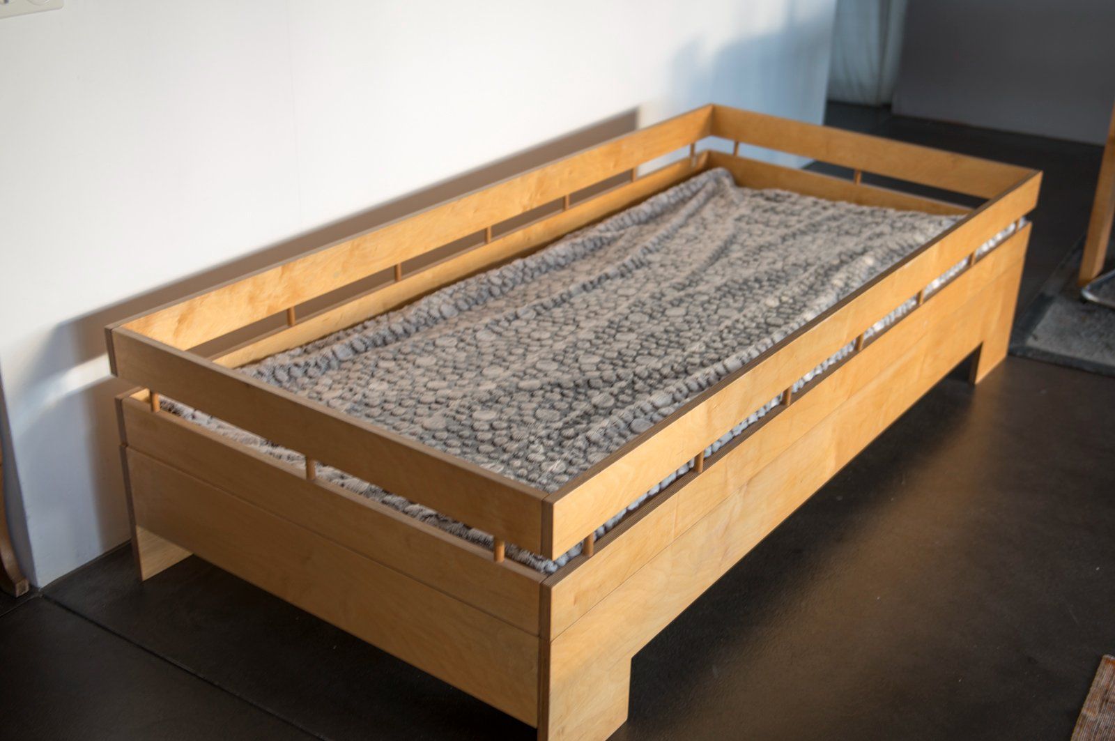 Letti: Schönes, massives Kinderbett das mitwächst – Usato da Zürich venduto da ben8008 1
