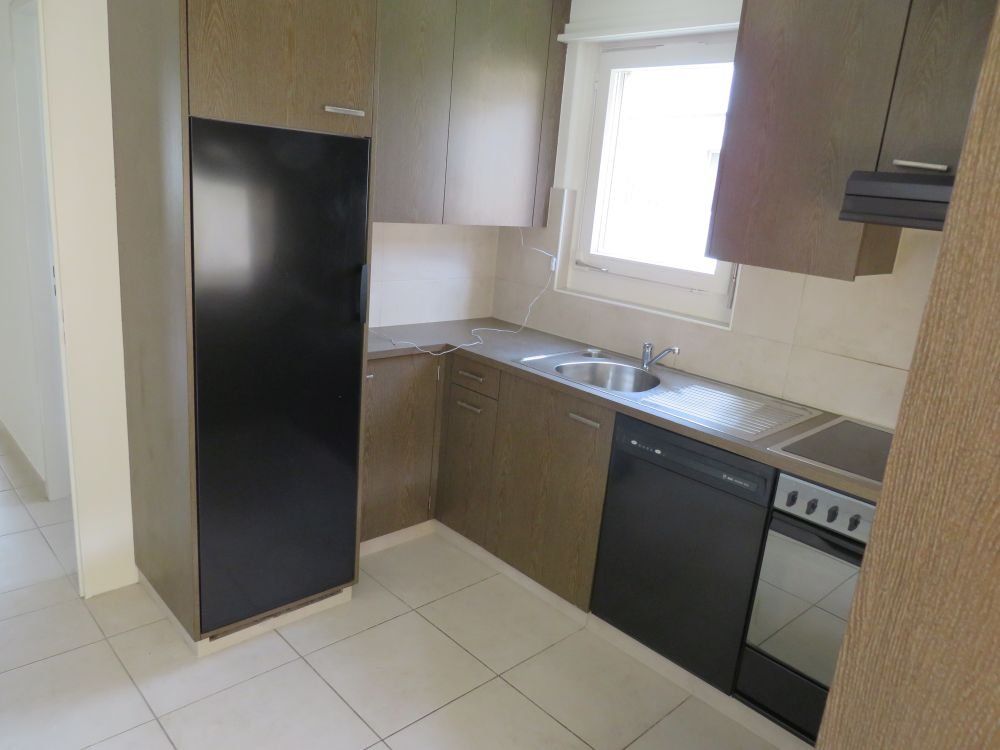 V-Zug Cucine complete: Komplette Küche ab Fr. 1.- – Usato da Horgen venduto da Kravatte