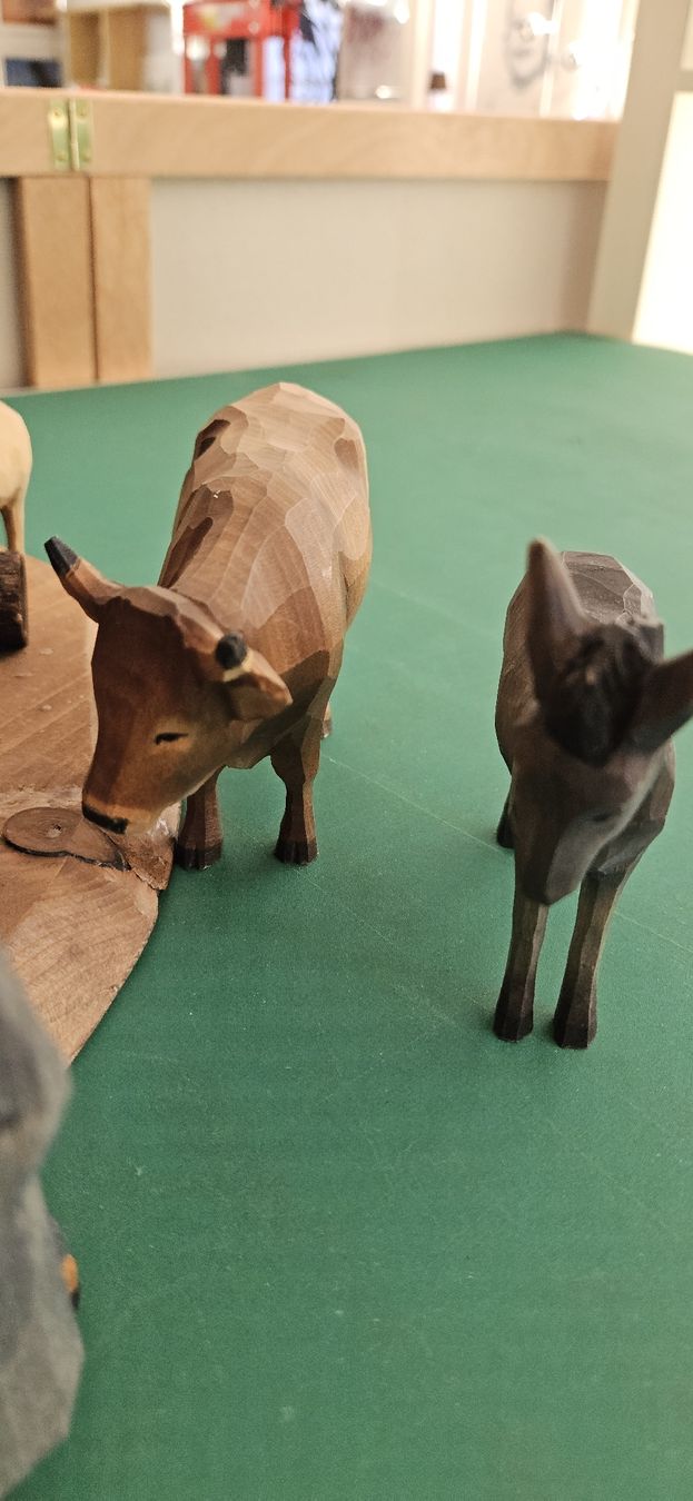 Statuette: Weihnachtskrippe Krippenfiguren Brienzer Holzbildhauerei AG – Usato da Nürensdorf venduto da salibeer 6