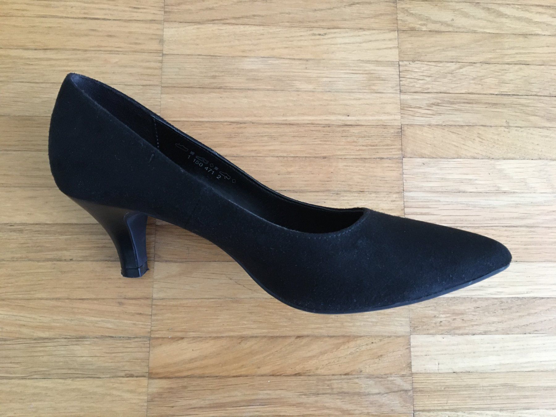 Damenschuhe: Klassische Pumps, Gr. 36 - Neuwertig – Gebraucht aus Basel von Nofretete39 5