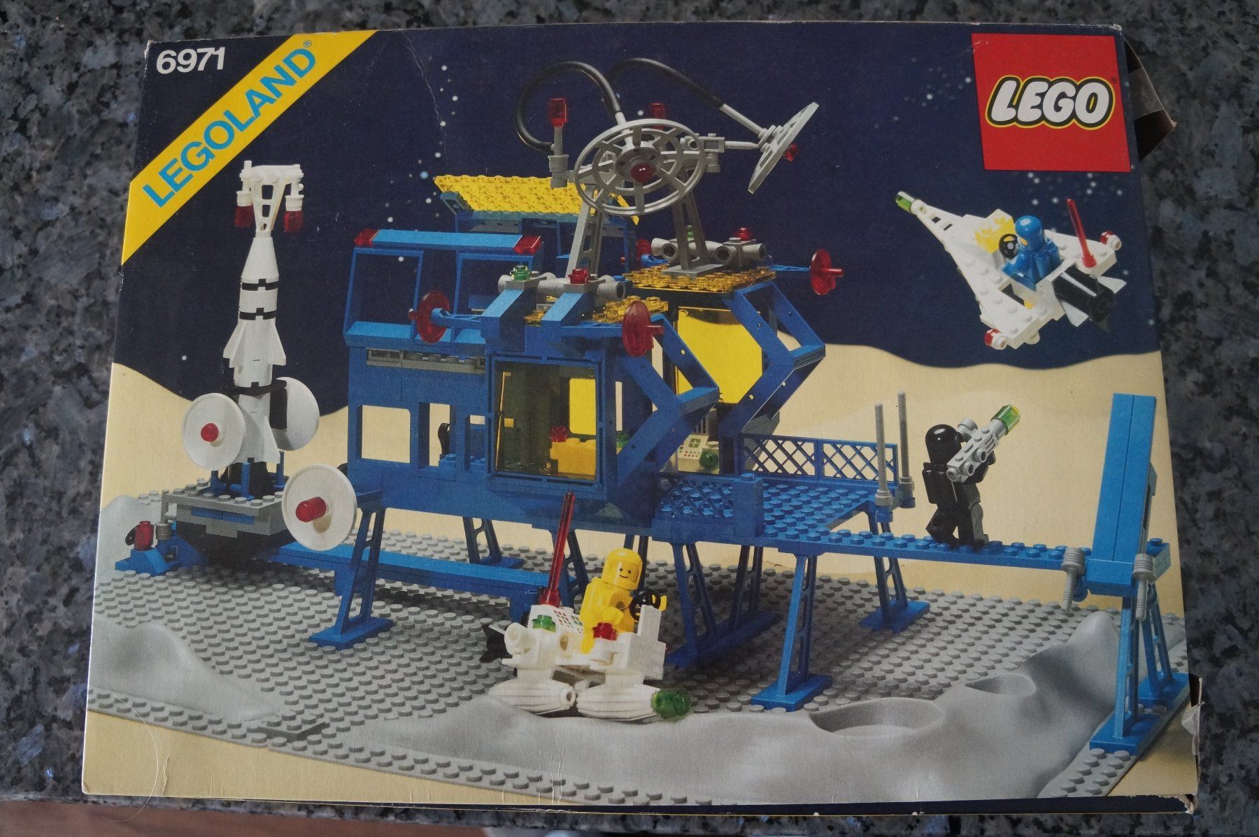 Lego Giocattoli: Lego Space Raumstation 6971 – Usato da bronschhofen venduto da blackpearl01 6