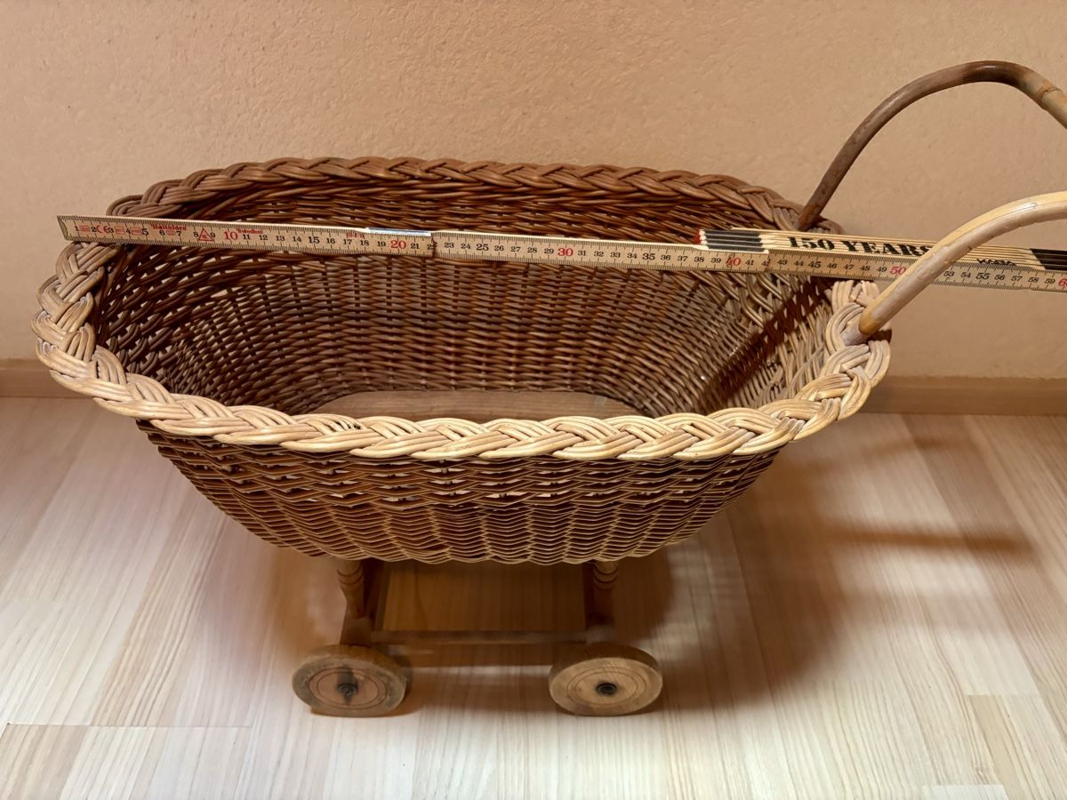 Carrozzine per bambole: Puppenwagen Stubenwagen – Usato da Gündisau venduto da yuma06 2