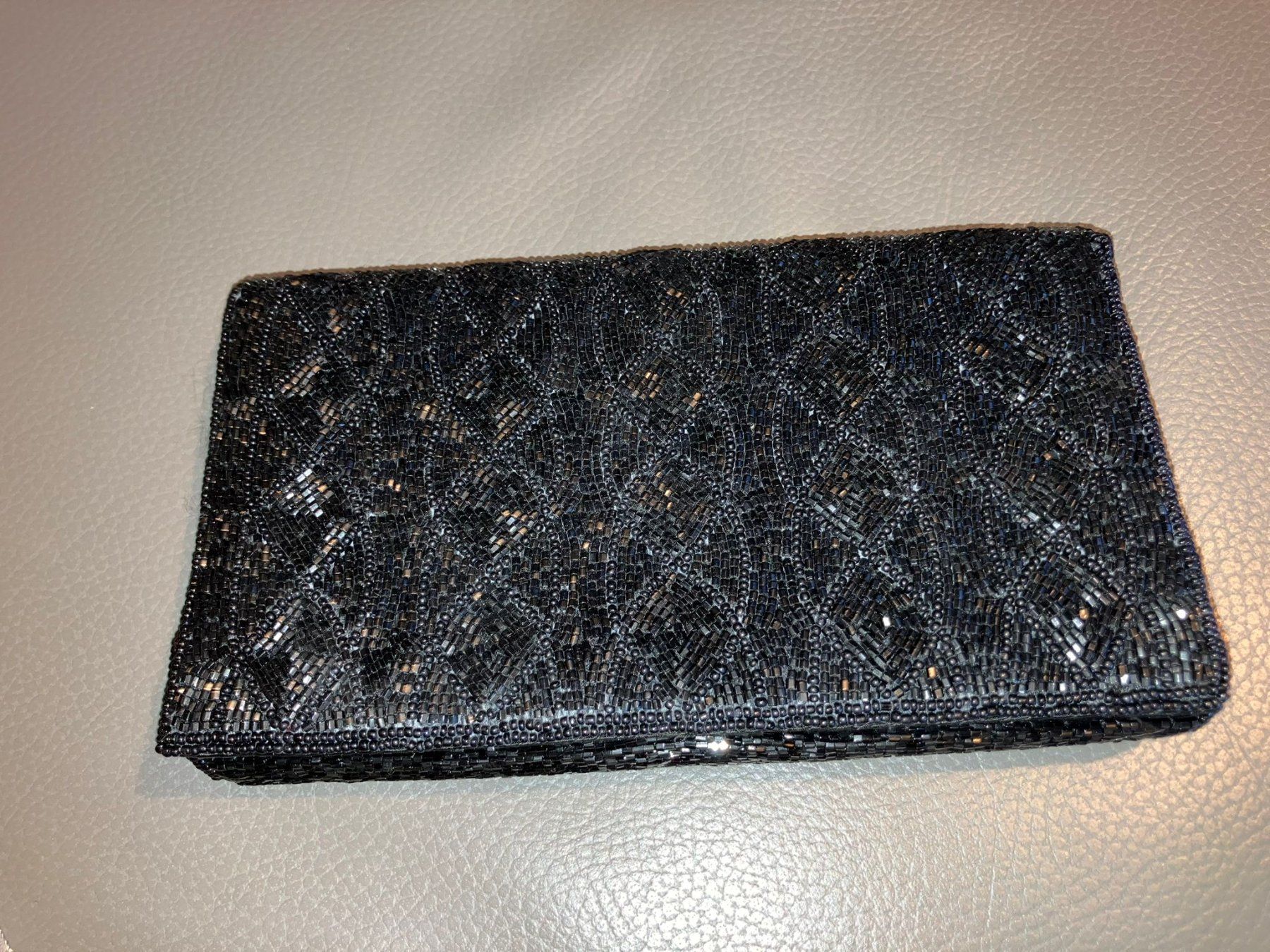 Borse da donna: Pochette nera con strass e tracolla – Usato da Melano venduto da H-Sara