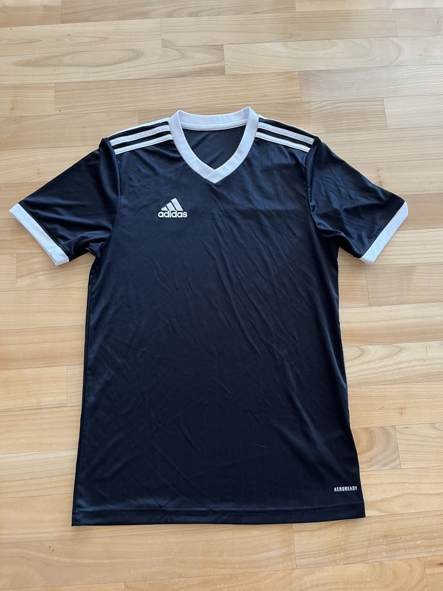 Adidas Camicie, T-shirt & Polo: Adidas Shirt – Nuovo (secondo la descrizione) da Berikon venduto da suebro 1