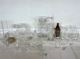 Grosses Labor-Glaswaren Set, diverse Gefässe & Zubehör