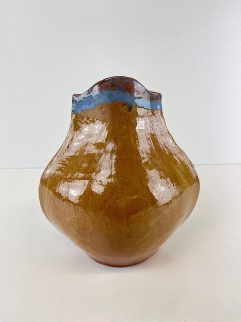Vasen & Gefässe: Formschöne Kunstvase Gelb/Orange/Blau H 23 cm – Gebraucht aus Zürich von Arche_Brockenhaus