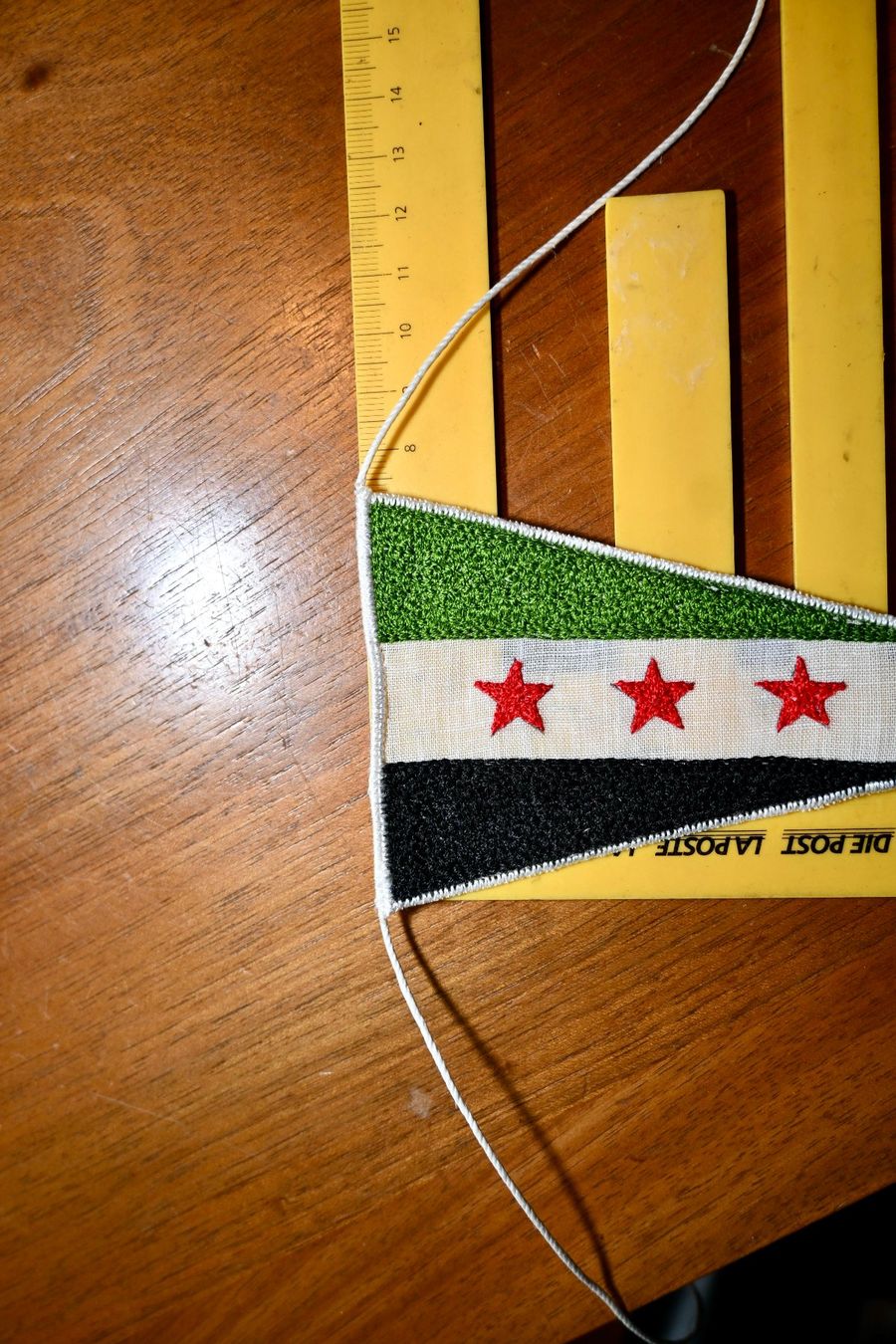 Bandiere: kleiner VINTAGE Wimpel SYRIEN – Usato da Pfaffhausen venduto da mono_rec 2