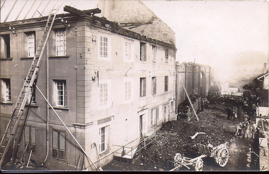 Cartoline postali: CANTON DE BERNE, INCENDIE D'UN GROS BATIMENT – Nuovo (secondo la descrizione) da Les Verrières venduto da Scampi0