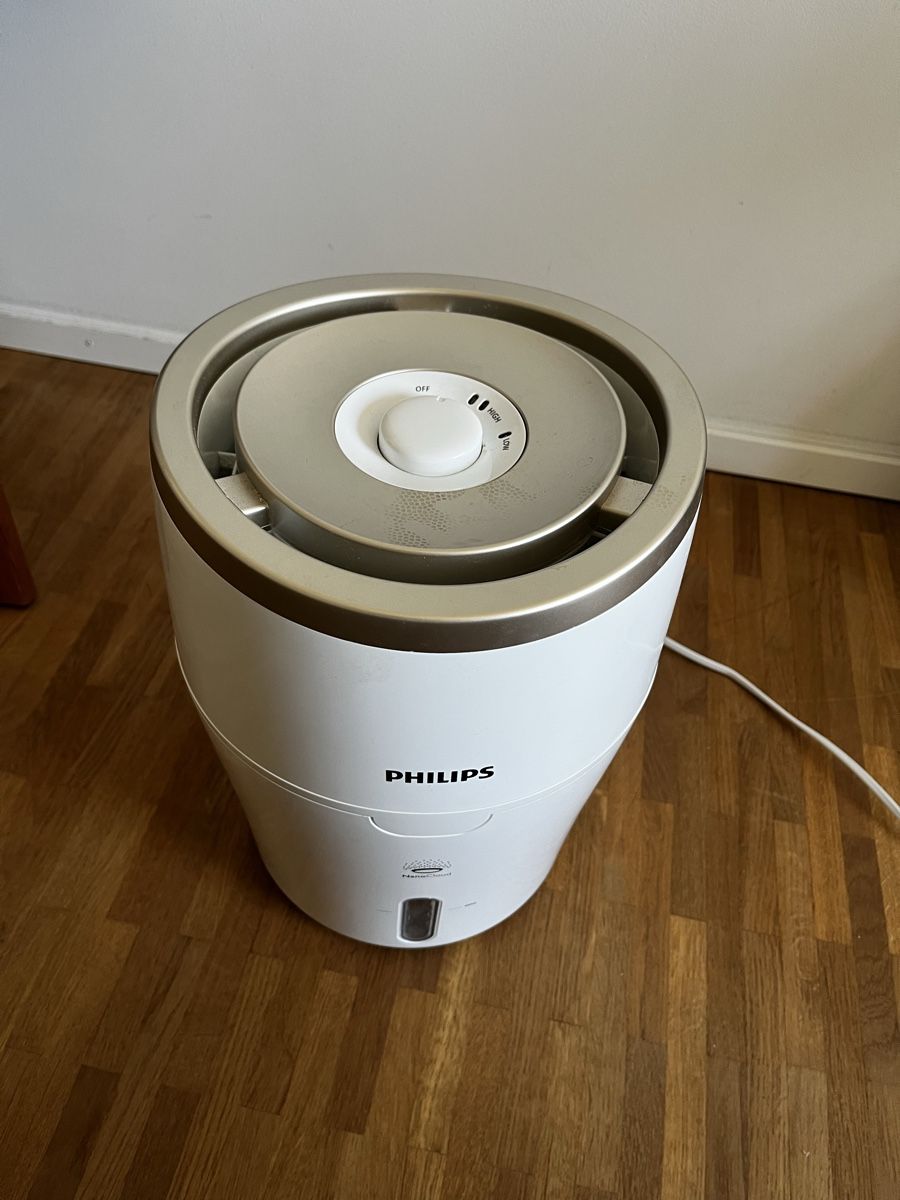 Philips Luftbefeuchter: Philips Luftbefeuchter – Gebraucht aus Zürich von torokbalint84