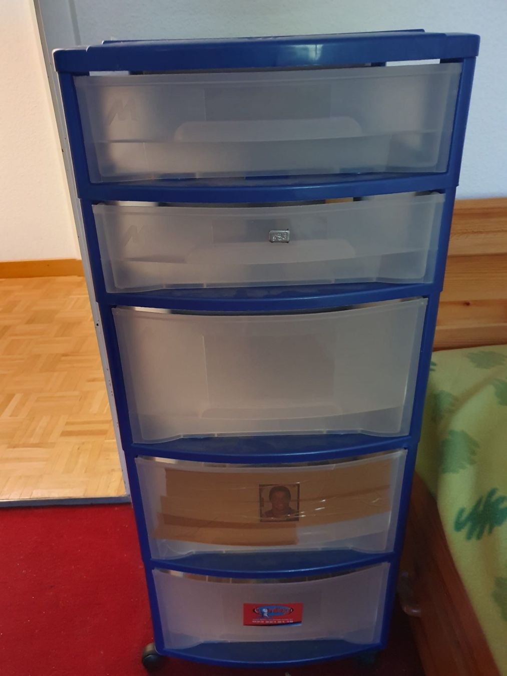 Banconi: Praktischer Rollcontainer mit 5 Schubladen – Usato da Spiez venduto da Wasser13