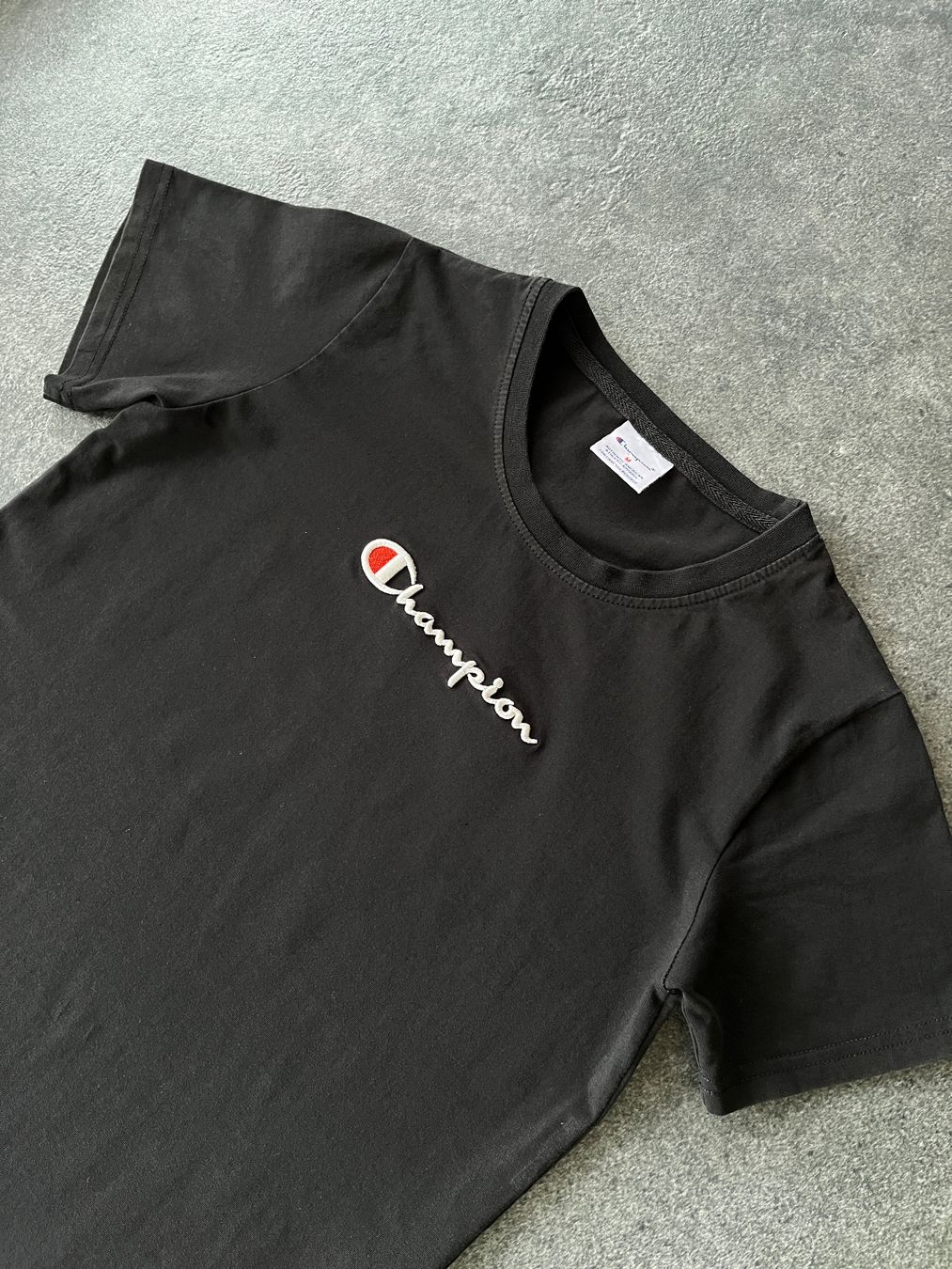 Champion T-shirt: CHAMPION T-Shirt - Größe S – Usato da Kilchberg ZH venduto da Simple.Life 1