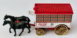 Coca-Cola Pferdewagen  Länge  (mit Pferde) 11 cm  (12)