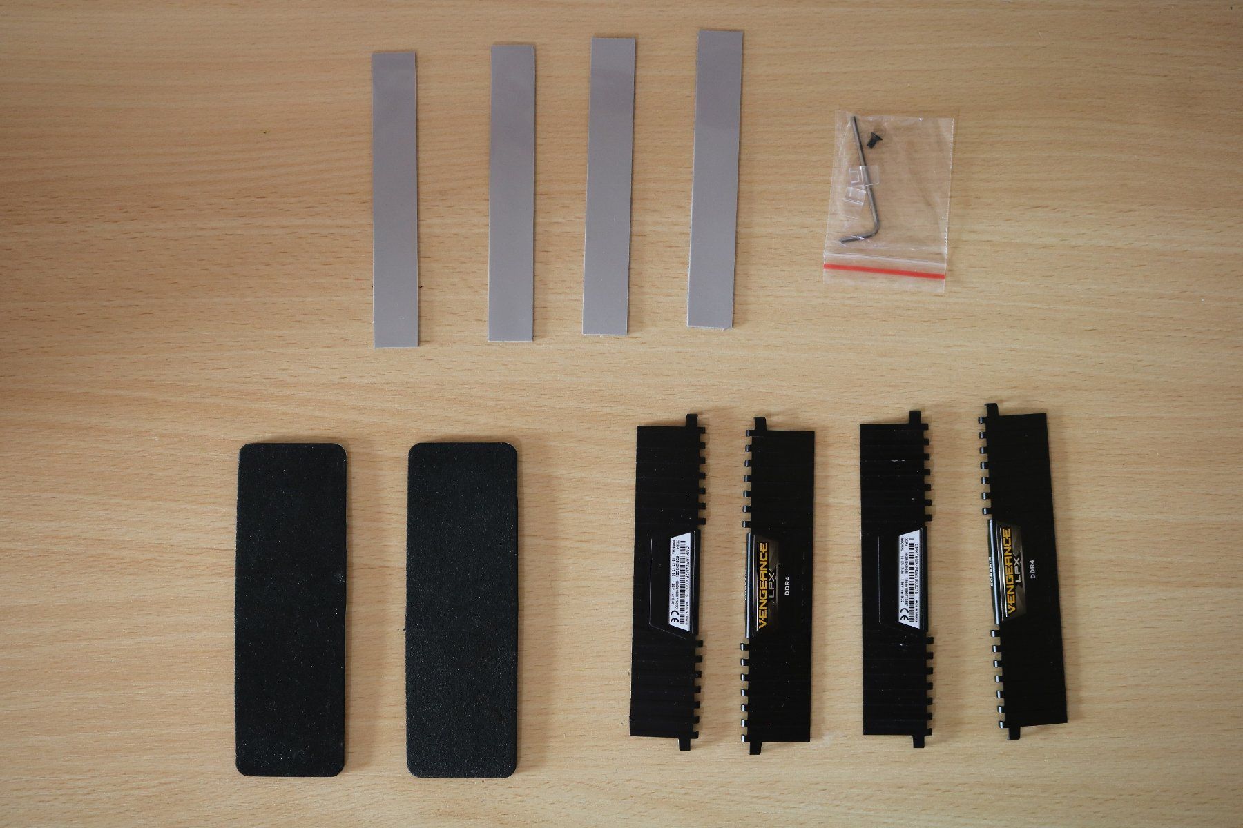 Componenti elettronici: Ram Cooler Silikon Thermische Pads Kühler DDR4 – Usato da Rickenbach b. Wil venduto da Mysterion4