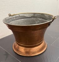 Antiker Kupferkessel / Pflanztopf mit Messinggriff