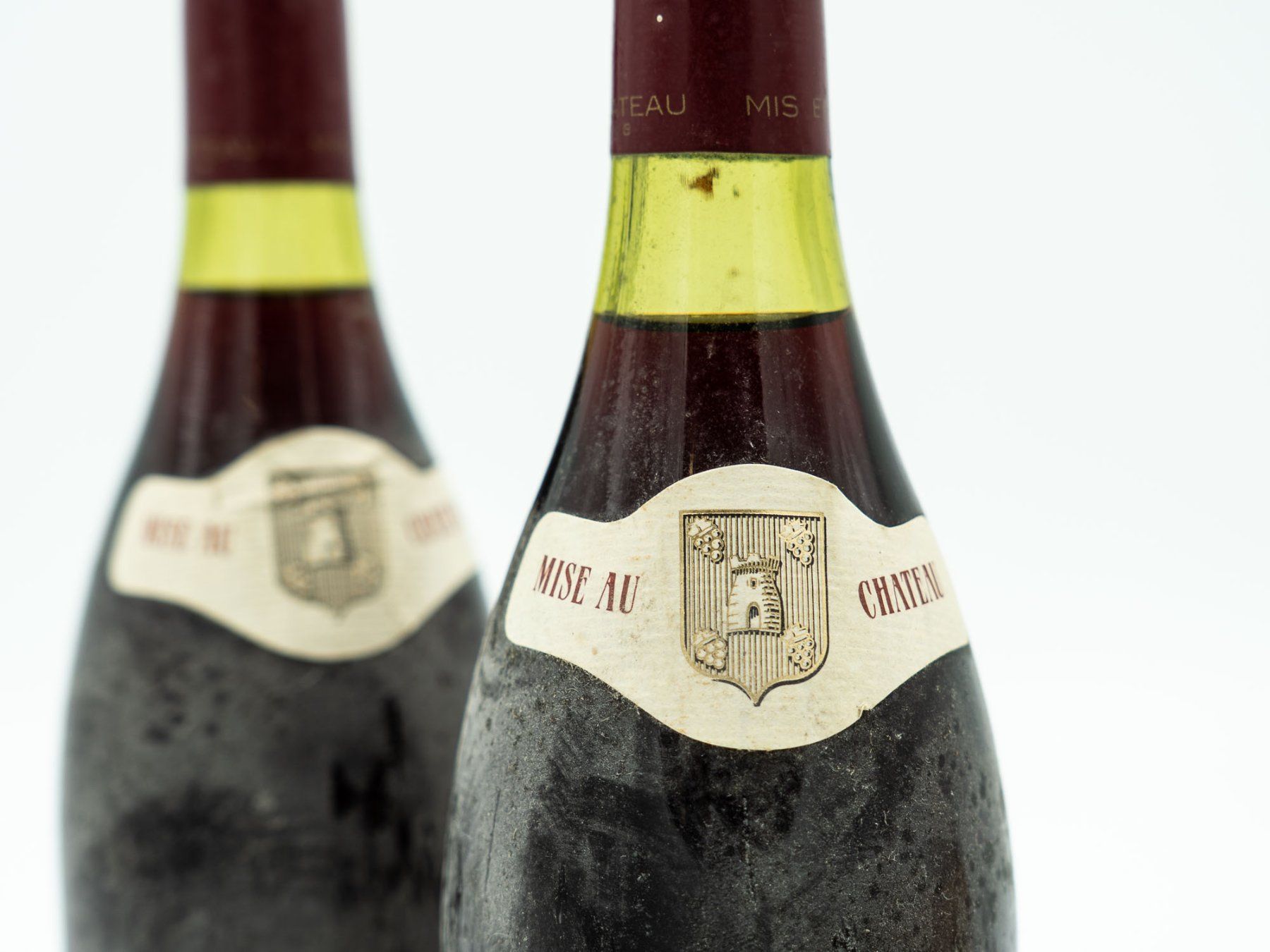 Vino: 2 Weinflaschen Château des Jacques 1983 - Ref. 05/33 – Usato da Au ZH venduto da BrockiAu 5