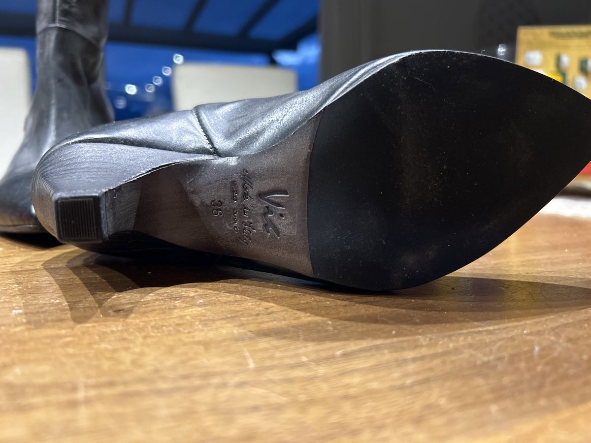 Damenschuhe: Schwarze Leder Stiefel Gr. 36, Marke Vic – Neu (gemäss Beschreibung) aus Vaduz von Snooki6 2