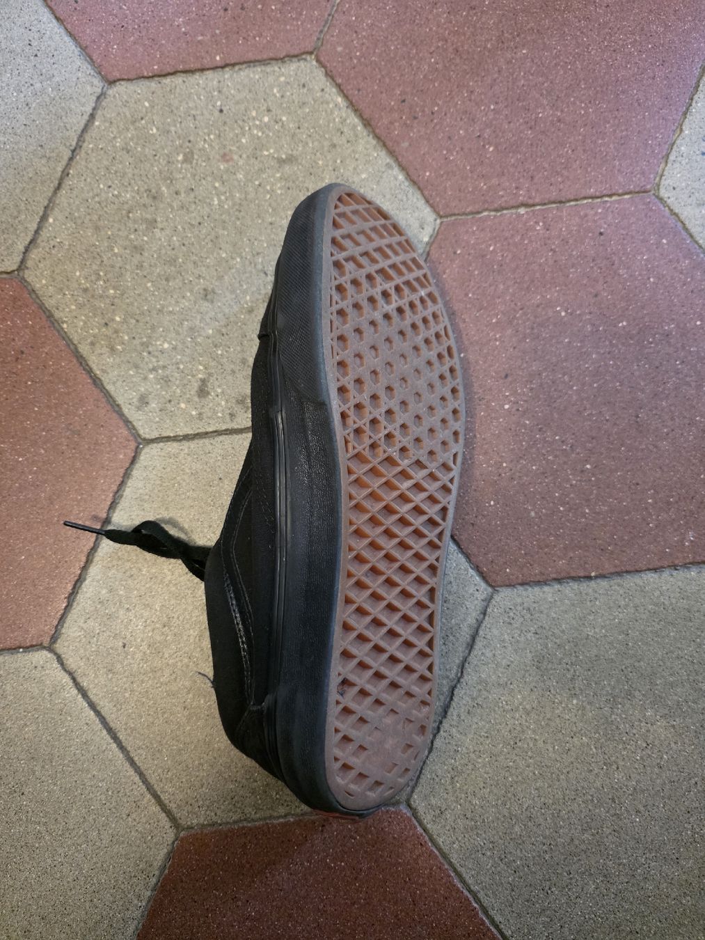 Vans Herrenschuhe: Vans Sneaker Old Skool, schwarz, Gr. 42 – Gebraucht aus Bern von sven_f 1