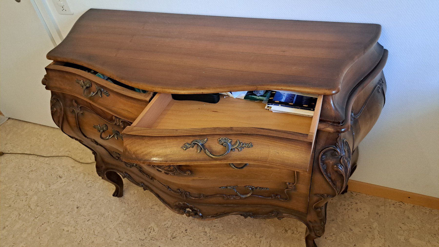 Kommoden: Komode Louis-XV-/Rokoko-Stil – Gebraucht aus Ehrendingen von Getready 3