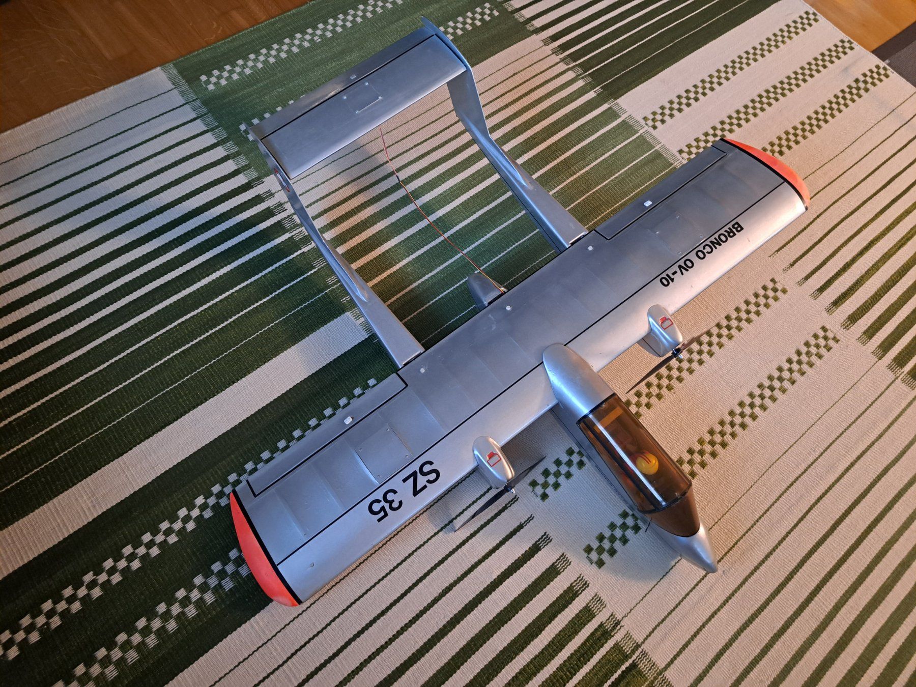 RC Kits de montage: RC Flugzeug BRONCO 0V-10 – D'occasion à Duebendorf par Mauxus