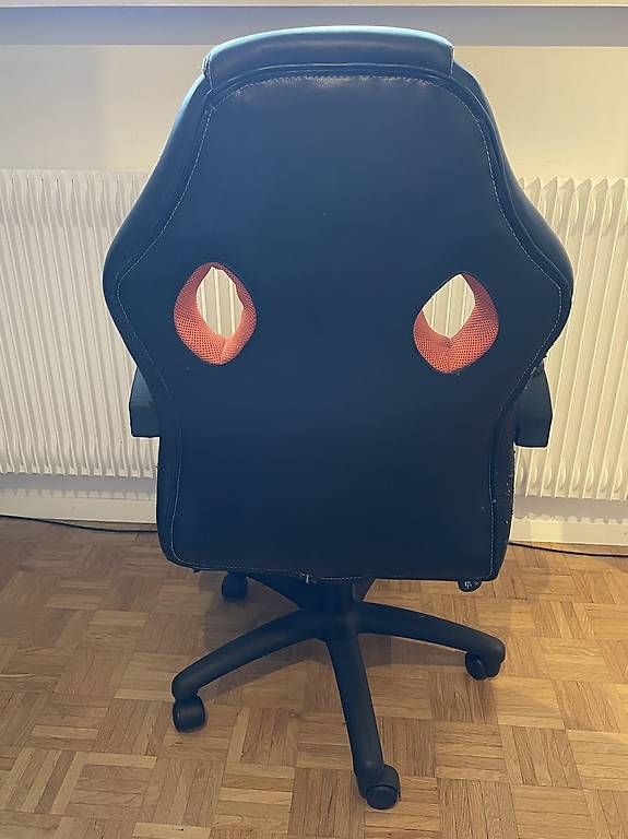 Sedie: Chaise de gaming noire et orange – Usato da Gland venduto da Khazmur1 3