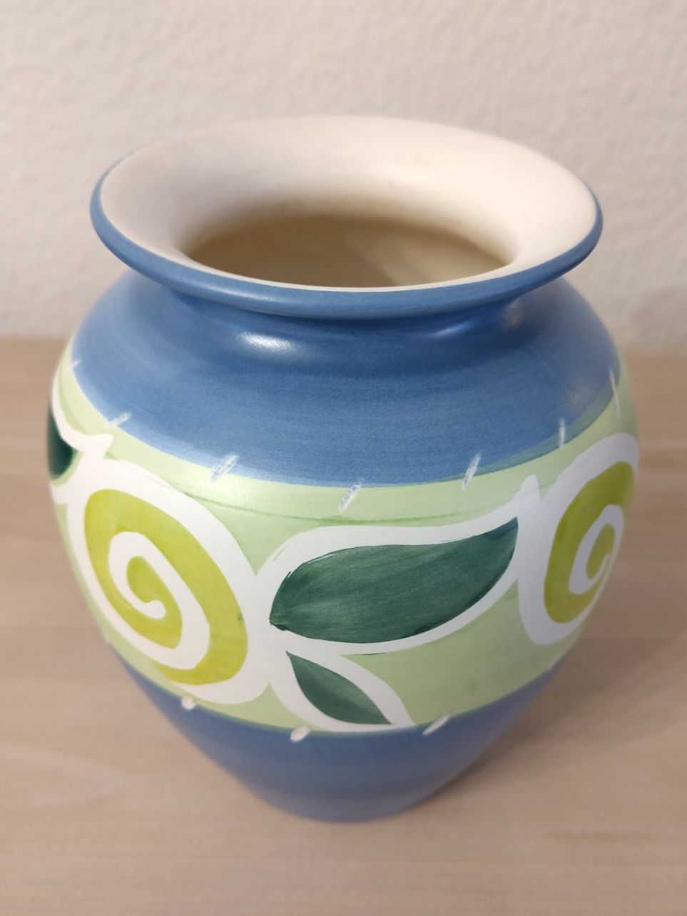 Vasen & Gefässe: Handbemalte Vase mit floralem Dekor – Gebraucht aus Möhlin von MeisterHora 1