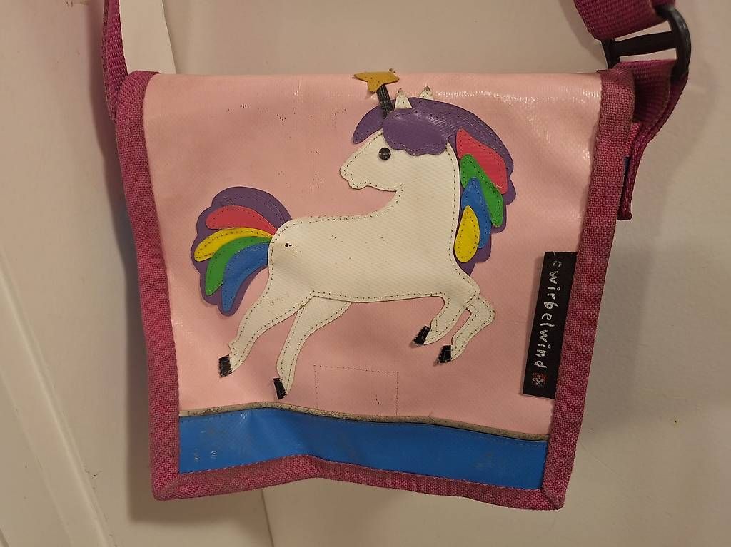 Borse & Zaini: Cwirbelwind Kindergartentasche Einhorn – Usato da Winterthur venduto da Cham_Tej