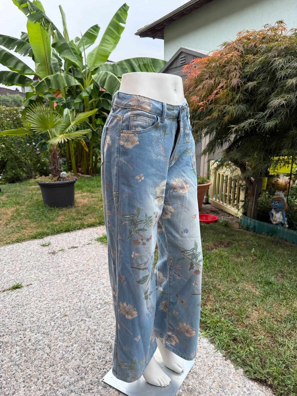 Jeans: Jeans mit blumen Gr. S - Vintage – Gebraucht aus Cugnasco von tizianaq