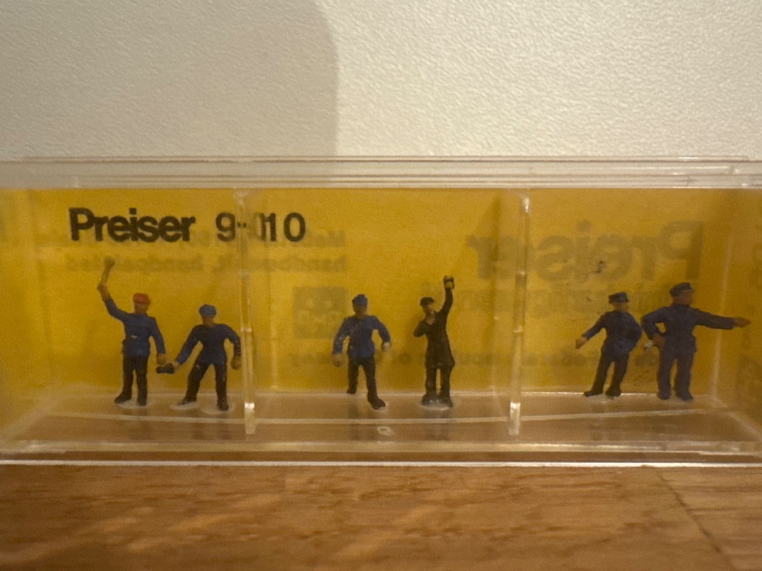 Preiser Modellini di ferrovie: Preiser 9010 Bahnbedienstete – Nuovo e nell'imballaggio originale da Schlierbach venduto da Look8