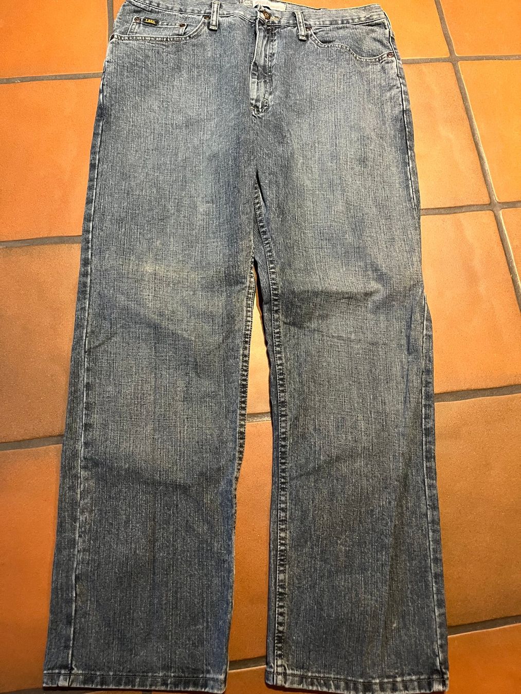 Lee Jeans: 2 Paar Jeans Lee Grösse 38x32 – Usato da Rechthalten venduto da Cheech2 1