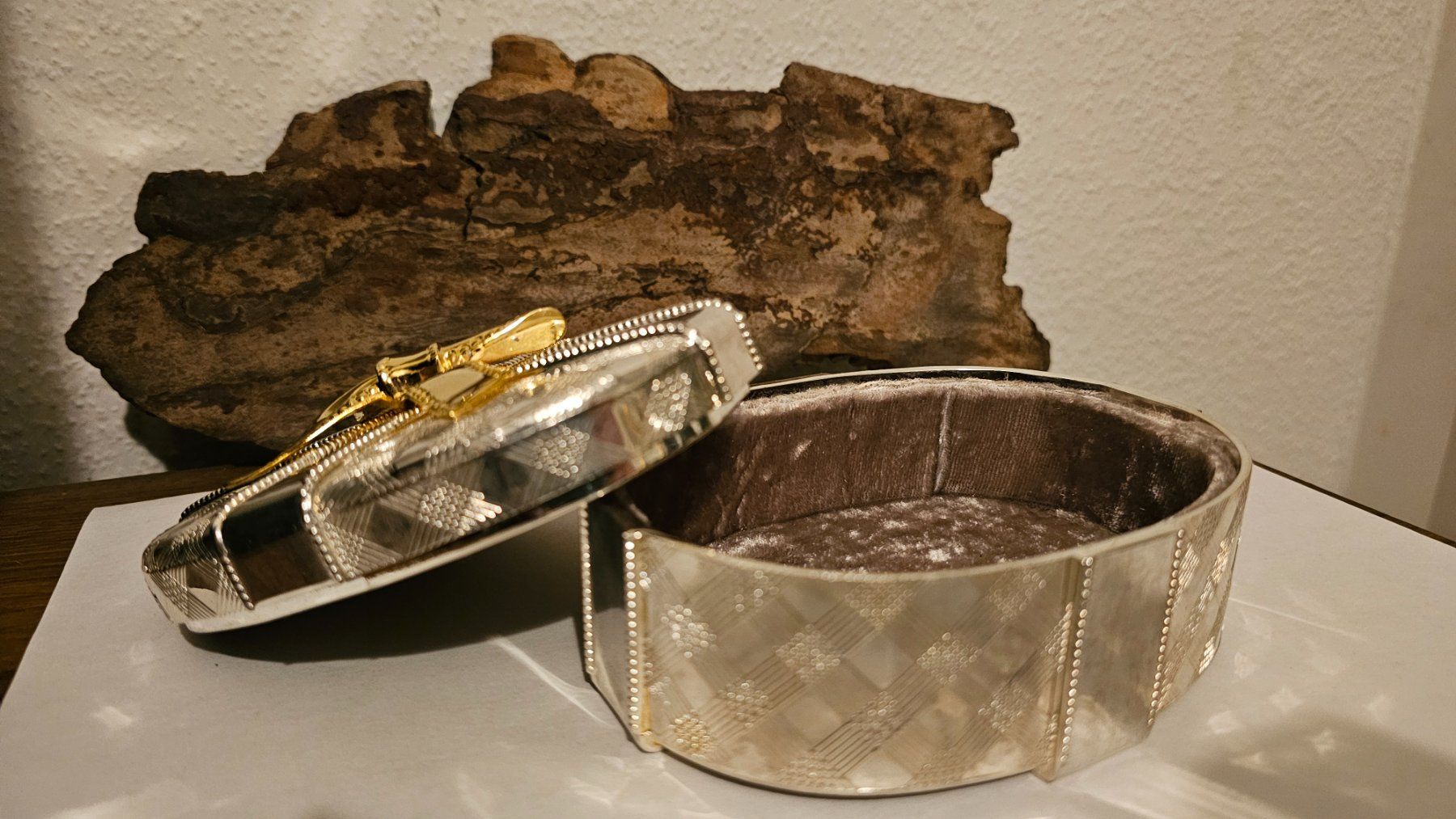 Sonstiger Schmuck: Schmuckbox, Schmuckaufbewahrung – Gebraucht aus Zürich von MaisonBelleCachet 1