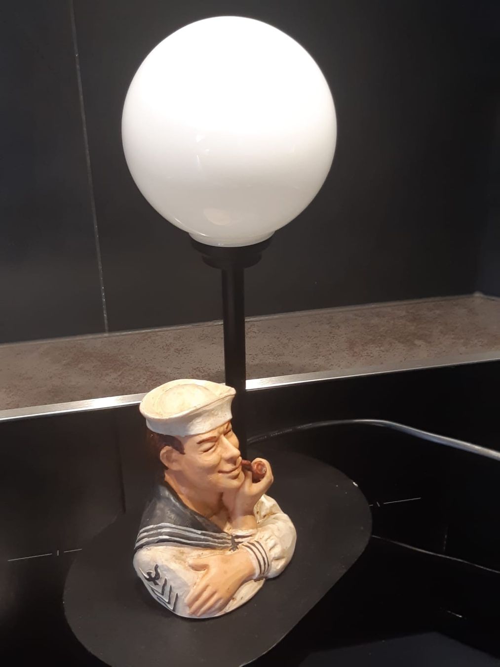 Lampade: Lampe globe avec marîn – Usato da Neuchatel venduto da Jojoe3 1