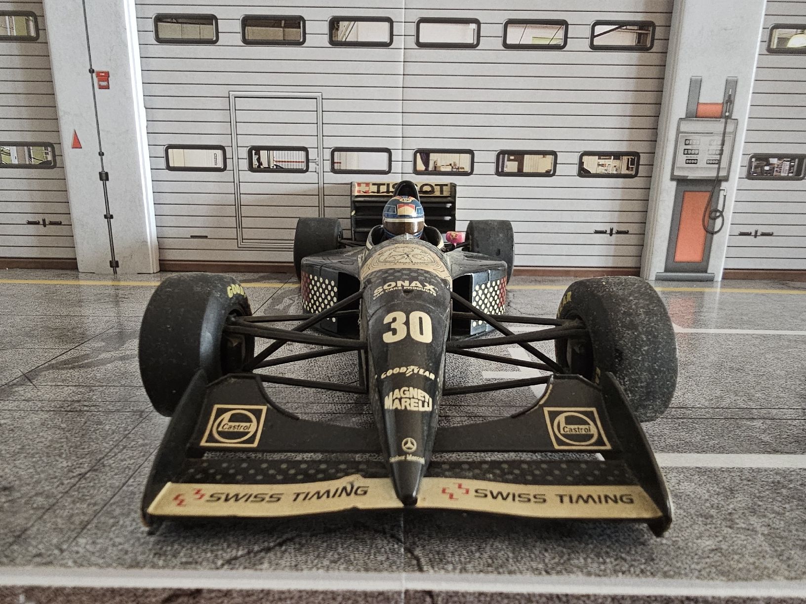 Minichamps Modellautos: Sauber C13 1:18 – Defekt aus Wetzikon ZH von ICEONE_ 3