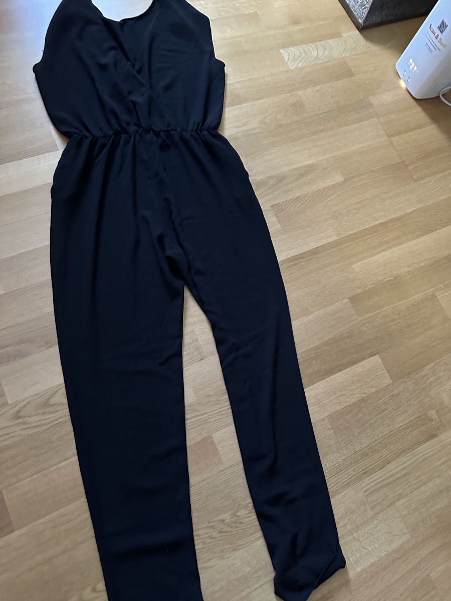 Zara Jumpsuits: Damen Zara Overall Grösse/M – Neu (gemäss Beschreibung) aus Basel von Ivana_4