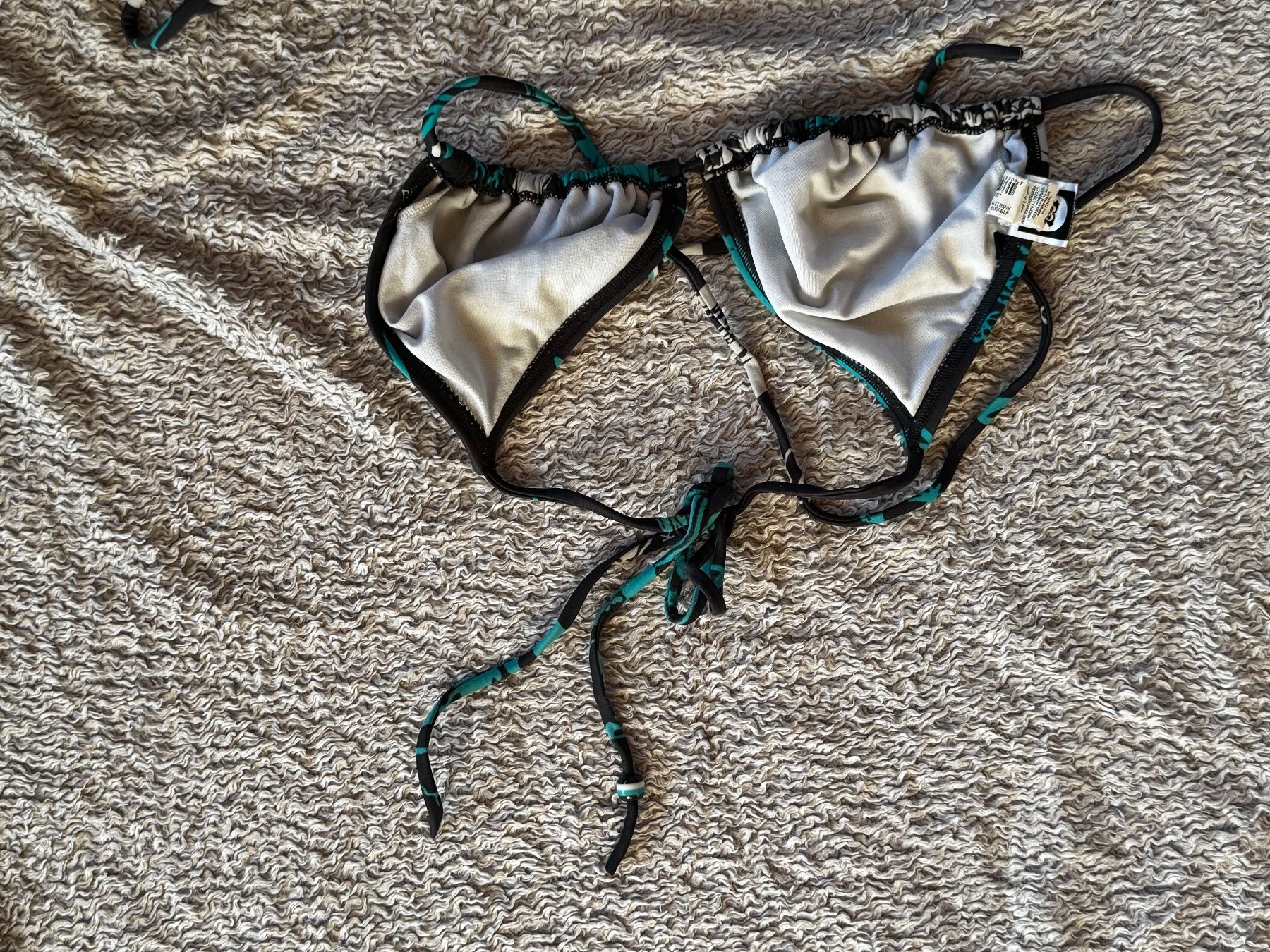 Roxy Maillots de bain & Bikinis: Bikini Roxy gr. L – D'occasion à Ovronnaz par Etagne68 4