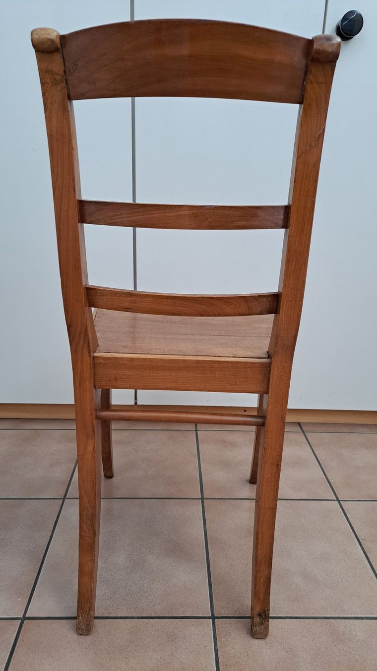 Sedie: Belle chaise antique, utilitaire et décorative – Usato da Neuchâtel venduto da Forestmanz 2
