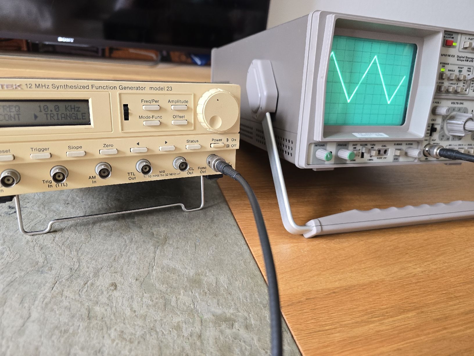 Misurare: Wavetek 12MHz Synthesized Function Generator model 23 – Usato da Uster venduto da DuVaekkedeMig