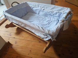 Liebevolles Babybett, Wiege, Moseskorb, Waldorf, Dinkelspreu