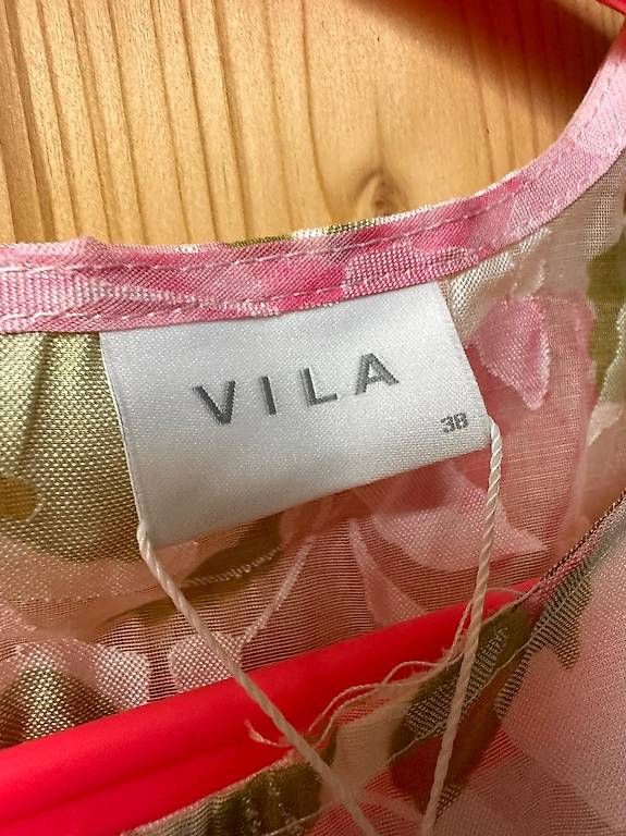 Vestiti: Robe fleurie Vila neuve avec étiquette ? taille 38 – Usato da Genève venduto da dre_gk92 3