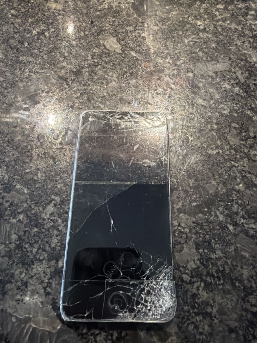 Apple Tragbarer Mediaplayer: iPod 7e génération 32 go - pas iCloud  – Defekt aus Yverdon-les-Bains von ame_7f2x