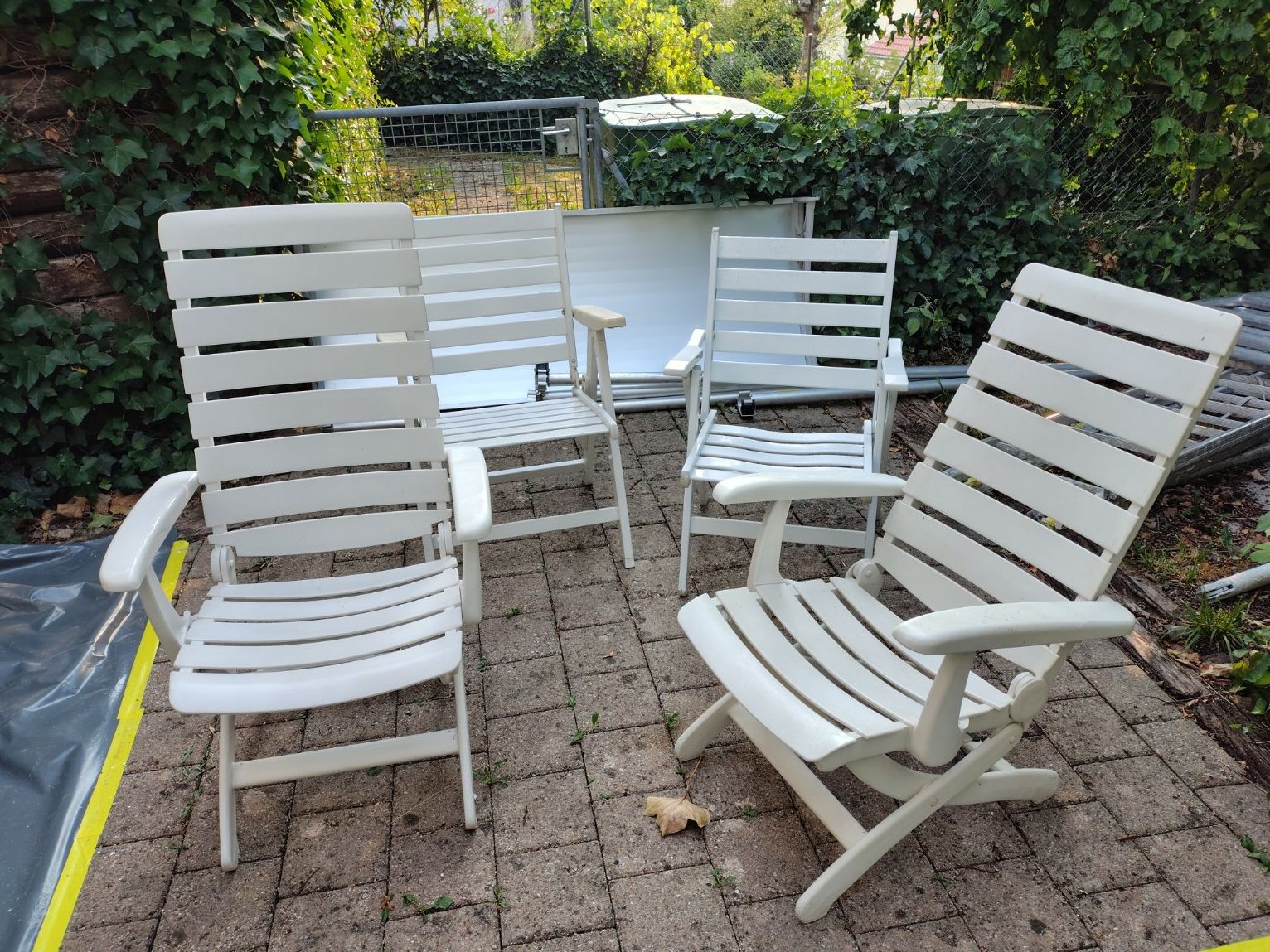 Chaises: 4 Gartenstühle gratis abzugeben – D'occasion à St. Antoni par Nomis20
